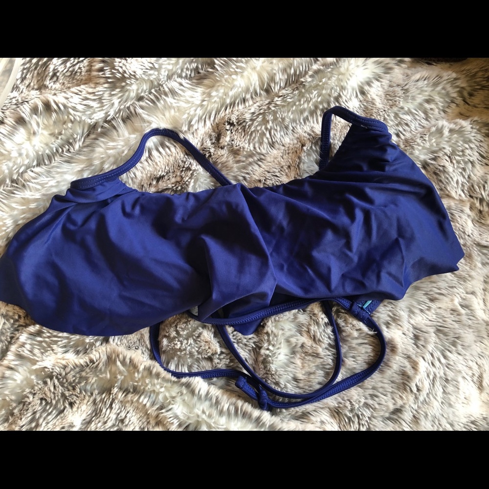 Profile By Gottex Flutter bikini top. Never worn.